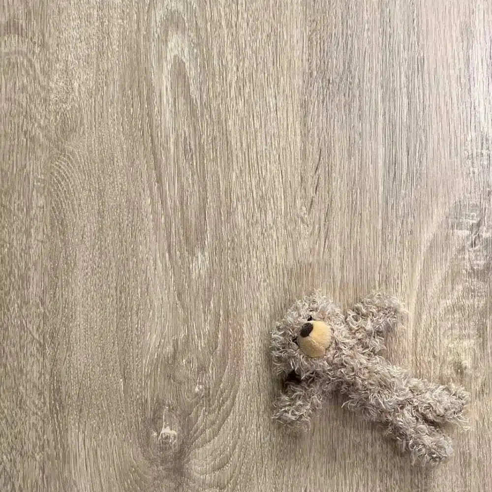 สีสินค้าพื้นลามิเนต VK Top Wood 805 ลายไม้ธรรมชาติสำหรับงานตกแต่งภายใน