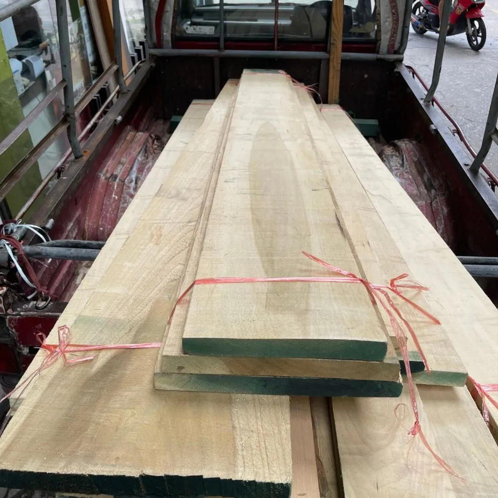 poplar-wood-real-product-photo ภาพถ่ายไม้ป็อปลาร์จริง แสดงสีเนื้อไม้และลวดลายธรรมชาติของไม้ Poplar สำหรับงานเฟอร์นิเจอร์