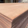 rubberwood-plywood-board-surface-detail-01 สำรวจรายละเอียดไม้อัดยางจากภาพสินค้าจริง เพื่อเปรียบเทียบลักษณะพื้นผิวและรูปแบบแผ่นไม้ ก่อนเลือกนำไปใช้งานเฟอร์นิเจอร์ งานช่างไม้ และงานตกแต่งภายใน