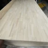 rubberwood-straight-grain-panel-real-product-photo01 ไม้ยางพาราประสานลายตรง รายละเอียดพื้นผิวและรอยต่อไม้ | วิวัฒน์ชัยค้าไม้