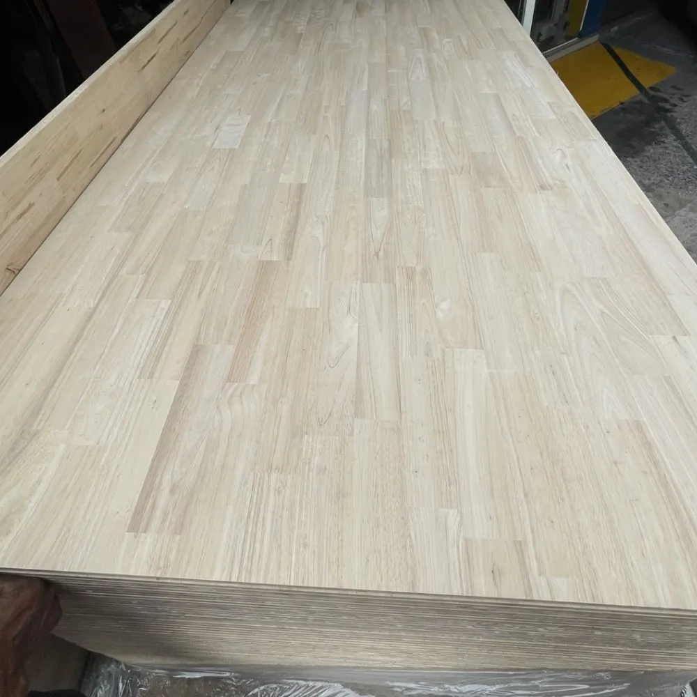 rubberwood-straight-grain-panel-real-product-photo01 ไม้ยางพาราประสานลายตรง รายละเอียดพื้นผิวและรอยต่อไม้ | วิวัฒน์ชัยค้าไม้