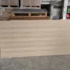 white-oak-veneer-plywood-real-product-photo-02 ภาพสินค้าจริงไม้อัดไวท์โอ๊ค แสดงรายละเอียดเสี้ยนไม้และลวดลายบนพื้นผิววีเนียร์ไม้โอ๊คขาว สำหรับงานตกแต่งเฟอร์นิเจอร์