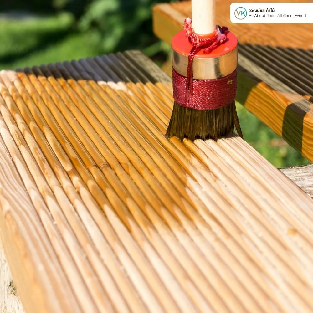 Outdoor Wood Coating with Ocean Thinner_result ช่างไม้ใช้พู่กันทาสีไม้ที่เจือจางด้วย Ocean ทินเนอร์