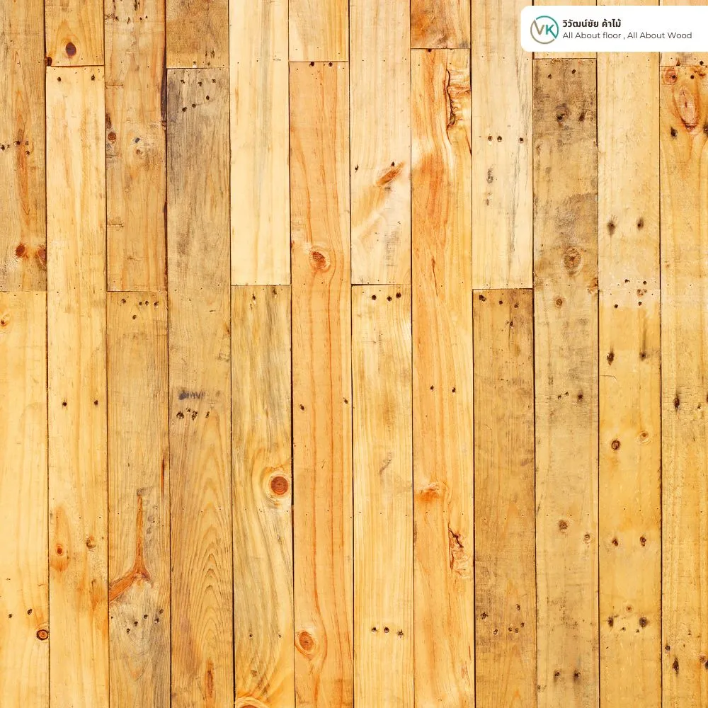 ผนังไม้เก่าที่ผ่านการอุดรอยแตกร้าวและโป๊วซ่อมด้วยเบเยอร์ วู้ดฟิลเลอร์