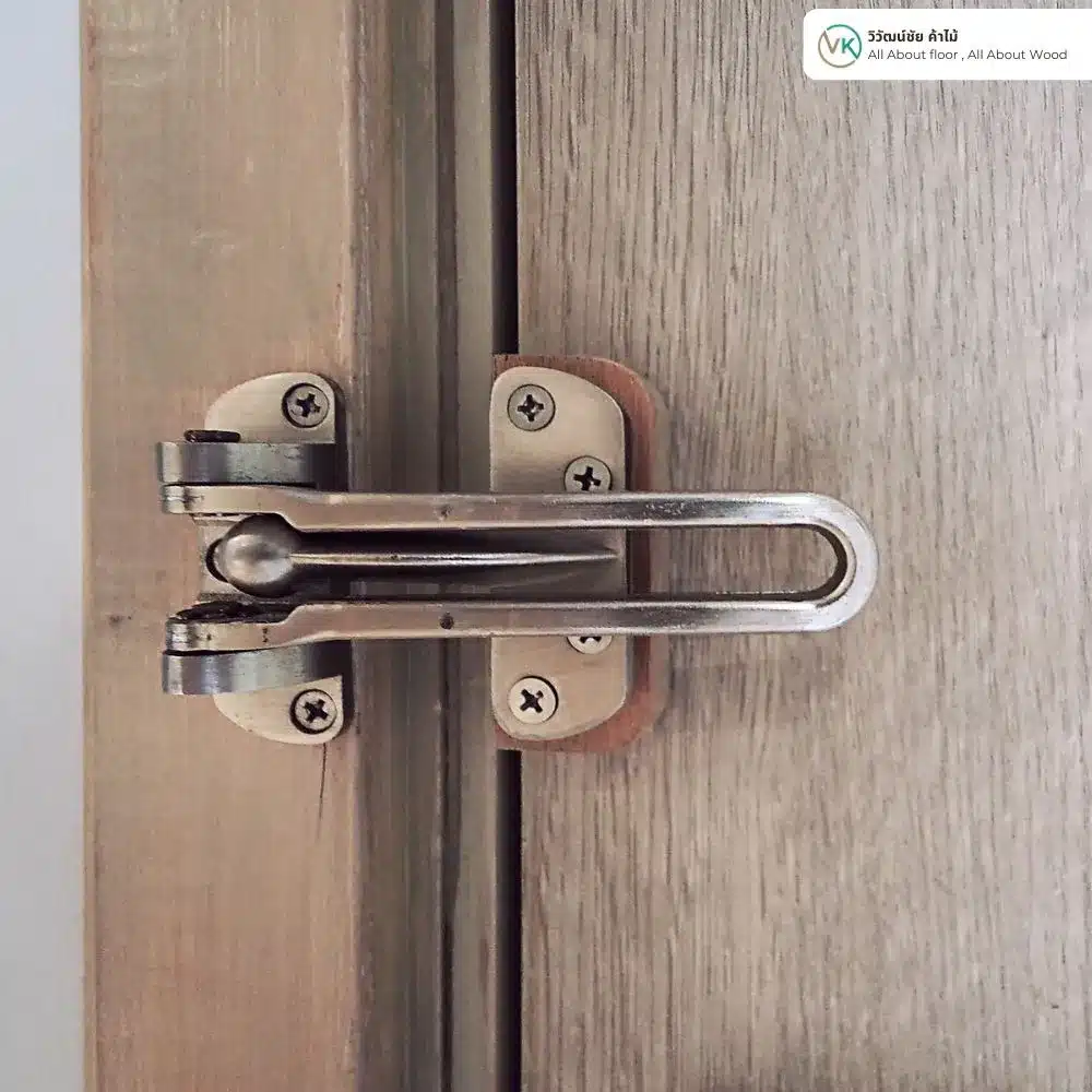 Antique Swing Bar Latch on Wooden Door_result Swing bar latch installed on dark wood door