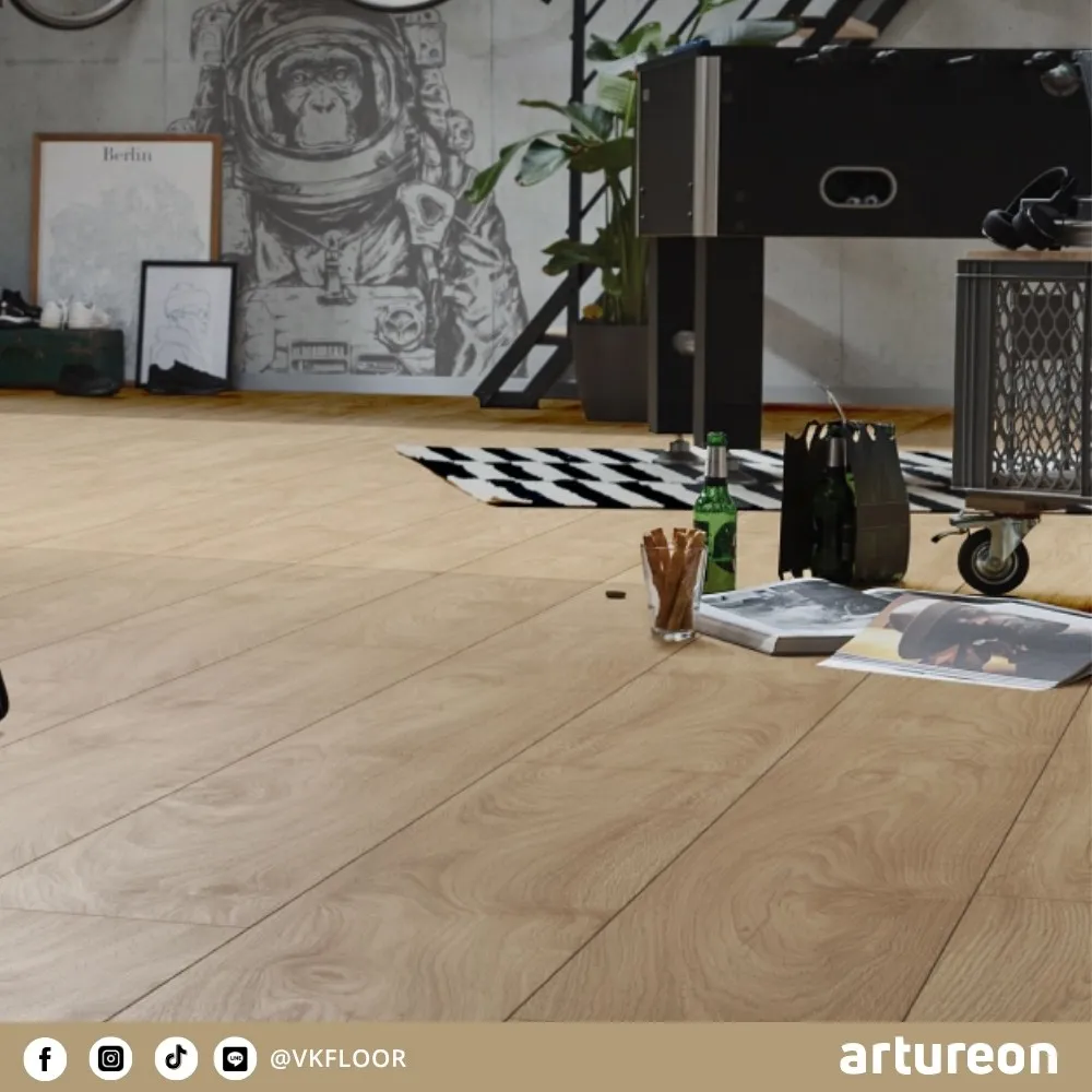grande-d40421-living-room-flooring-artureon ตัวอย่างการใช้งานพื้น GRANDE D40421 ในโถงทางเดินภายในจาก Artureon