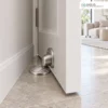 magnetic-door-stopper-application ตัวอย่างการใช้งานกันชนประตูแม่เหล็กเมื่อติดตั้งกับบานประตู