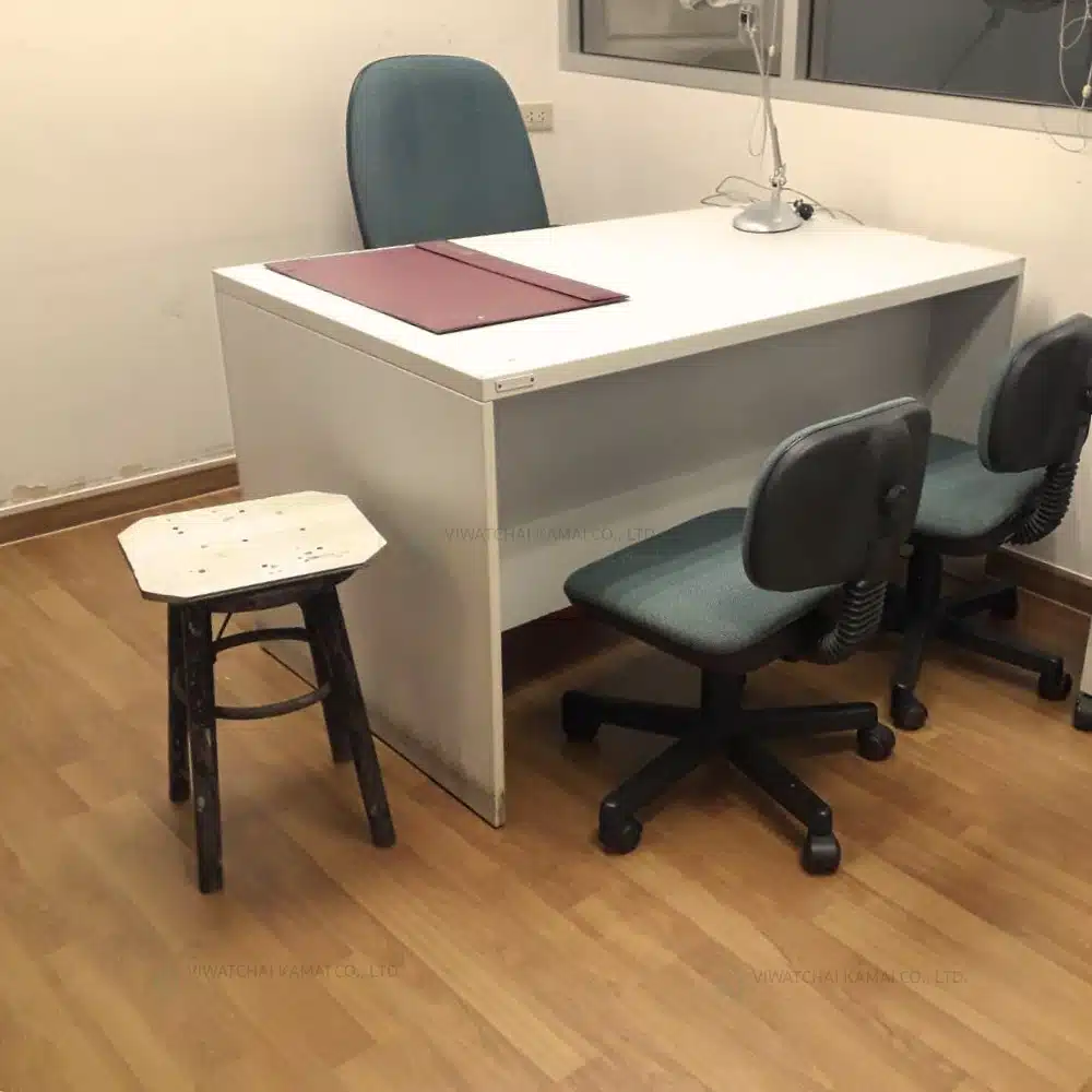 Laminate Floor VK Top Wood 30731 Office Application พื้นไม้ลามิเนต VK Top Wood รุ่น 30731 ตัวอย่างการติดตั้งพื้นในห้องทำงาน วิวัฒน์ชัยค้าไม้
