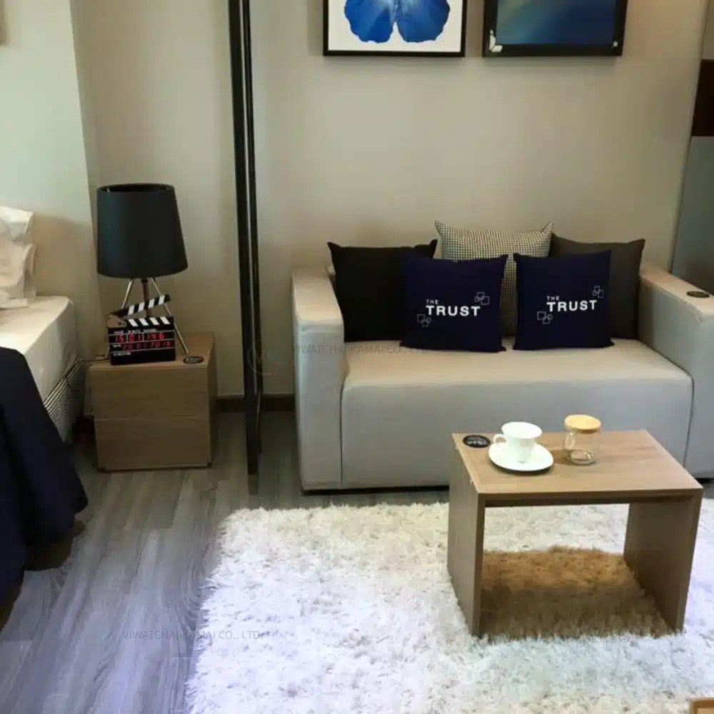Laminate Floor VK Top Wood 803 Living Room Application พื้นไม้ลามิเนต VK Top Wood รุ่น 803 ตัวอย่างการติดตั้งในห้องนั่งเล่น วิวัฒน์ชัยค้าไม้
