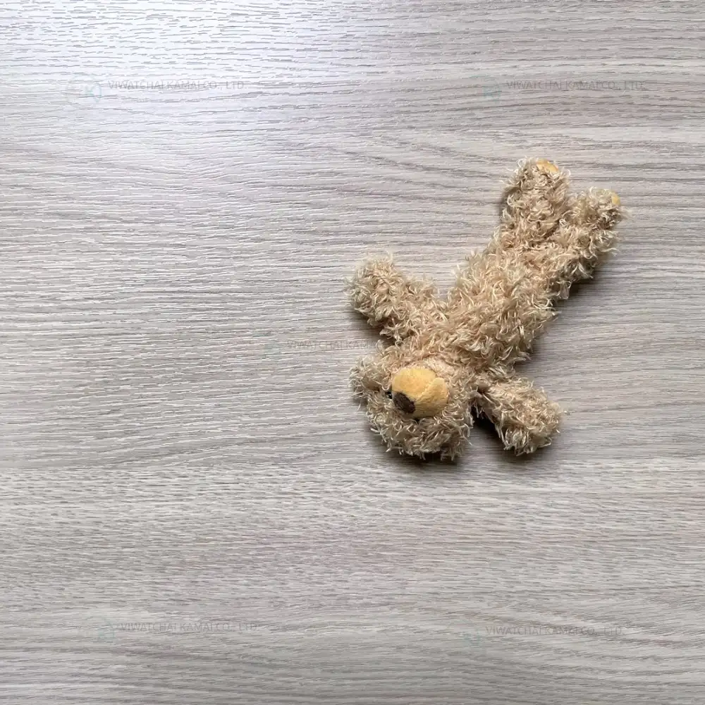 Laminate Floor VK Top Wood 8033 Wood Texture Detail พื้นไม้ลามิเนต VK Top Wood รุ่น 8033 รายละเอียดพื้นผิวลายไม้ วิวัฒน์ชัยค้าไม้